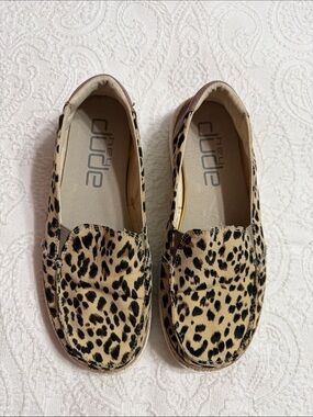 Hey Dude Size 8 Womens Lena Leopard Angora Slip-On Moccasins - Tan and Black